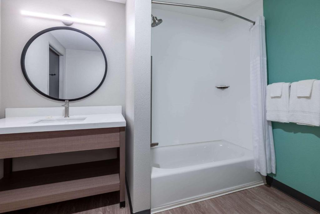 Standard Vanity Base (Wood Legs)