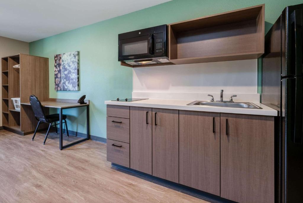 Standard Kitchen Cabinet