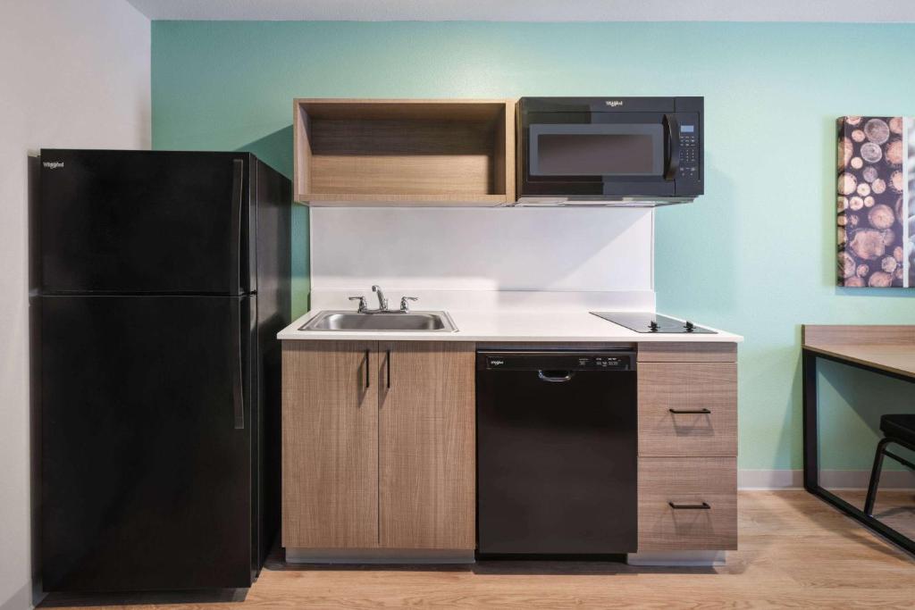 Standard Kitchen Cabinet